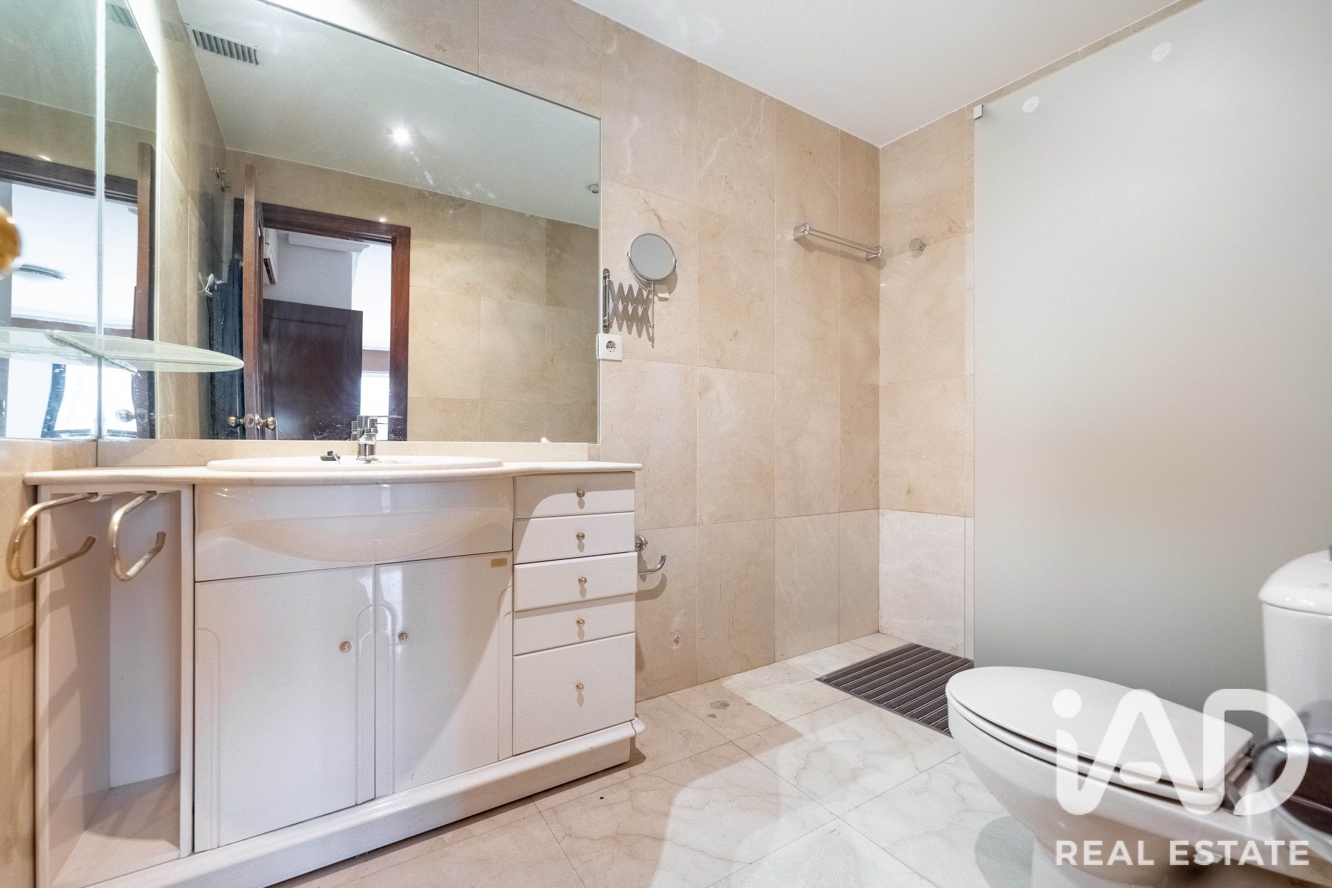 Apartament w Madrid, Hiszpania 3 sypialnie, 148 mkw. nr 195120