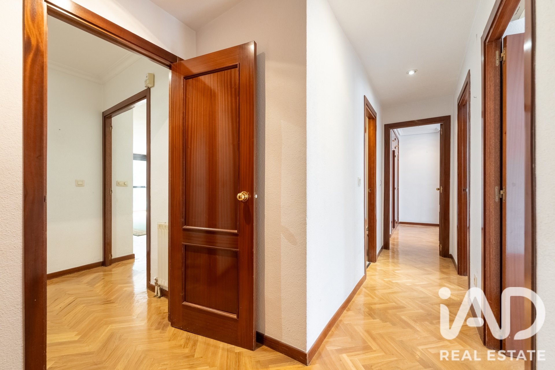 Apartament w Madrid, Hiszpania 3 sypialnie, 148 mkw. nr 195120