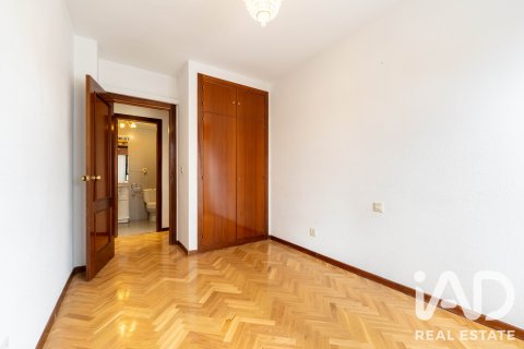 Продажа квартиры в Мадрид, Испания 3 спальни, 148м2 №195120 - фото 28