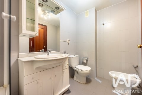 Продажа квартиры в Мадрид, Испания 3 спальни, 148м2 №195120 - фото 20