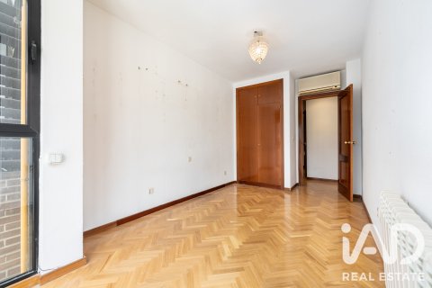 Продажа квартиры в Мадрид, Испания 3 спальни, 148м2 №195120 - фото 26