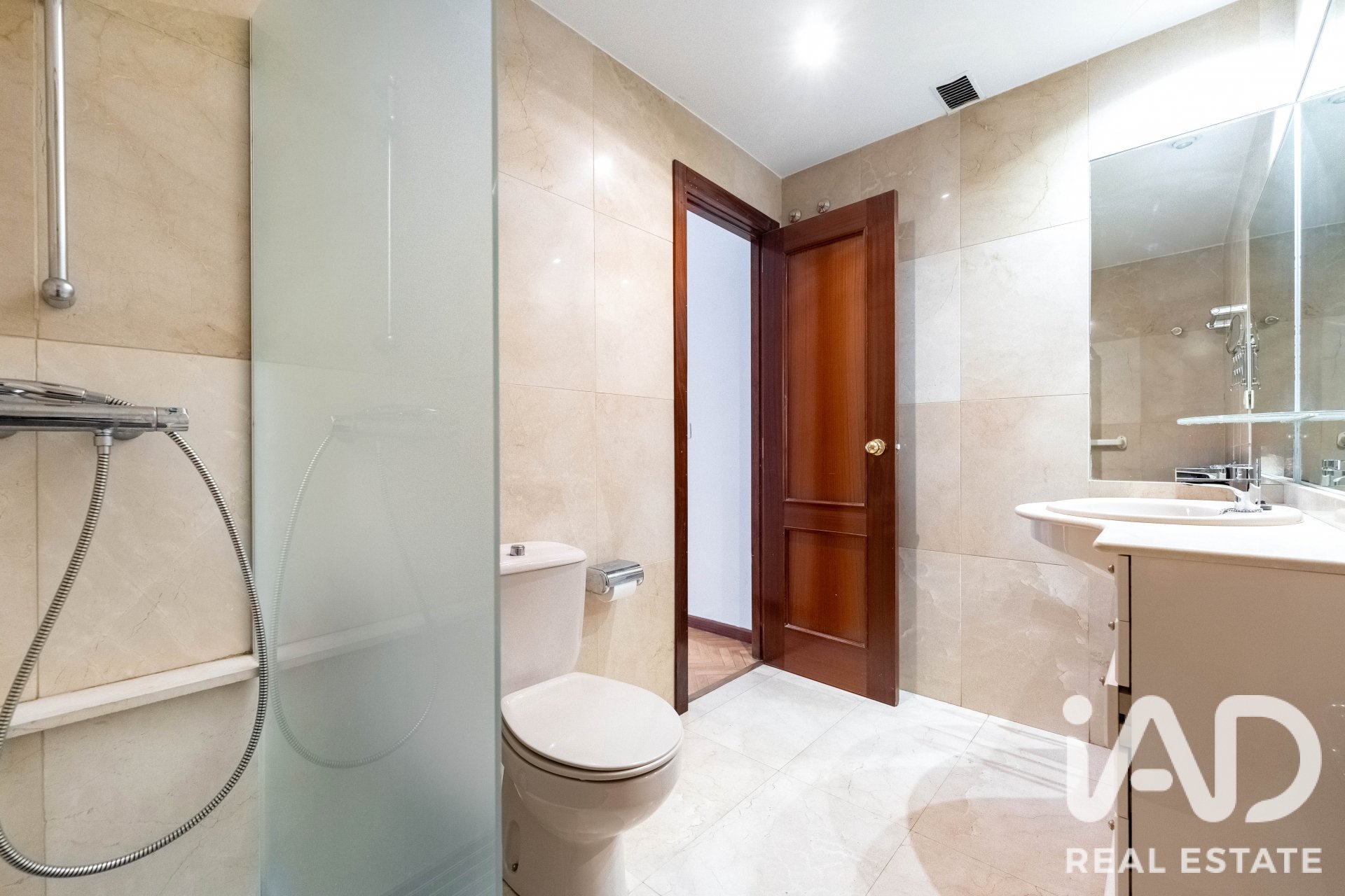 Apartament w Madrid, Hiszpania 3 sypialnie, 148 mkw. nr 195120
