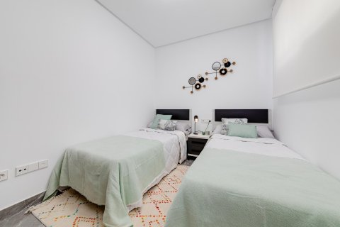 Apartment à vendre Alicante, Espagne, 2 chambres, 72 m2 No. 76766 - photo 11