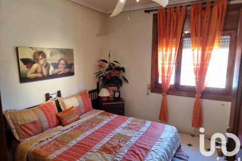 Hus till salu i Sax, Alicante, Spanien 4 sovrum, 291 kvm. Nr. 153038 - foto 19