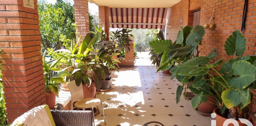 Hus i Sax, Alicante, Spanien 4 sovrum, 291 kvm. Nr. 153038