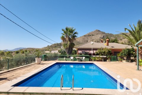 Hus till salu i Sax, Alicante, Spanien 4 sovrum, 291 kvm. Nr. 153038 - foto 3