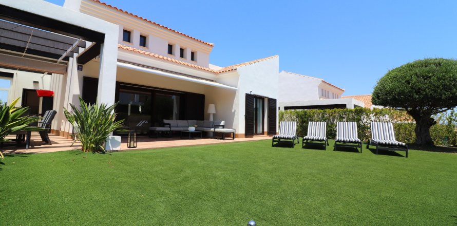 Villa i Algorfa, Alicante, Spanien 3 sovrum, 127 kvm. Nr. 146598