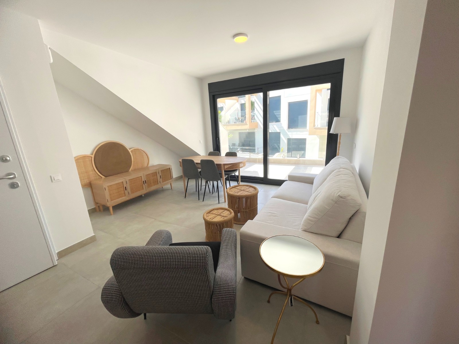 Apartament w Alicante, Hiszpania 2 sypialnie, 60 mkw. nr 146596