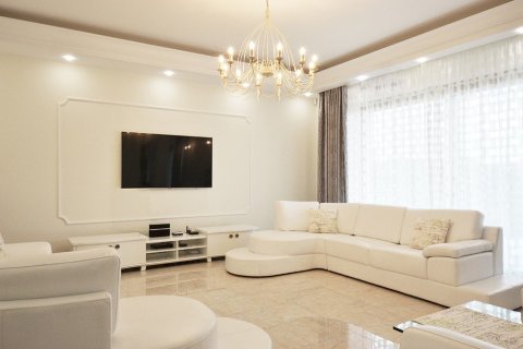 Villa for sale in Santa Ponsa, Mallorca, Spain 4 bedrooms, 400 sq.m. No. 148128 - photo 6