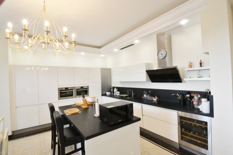 Villa for sale in Santa Ponsa, Mallorca, Spain 4 bedrooms, 400 sq.m. No. 148128 - photo 12