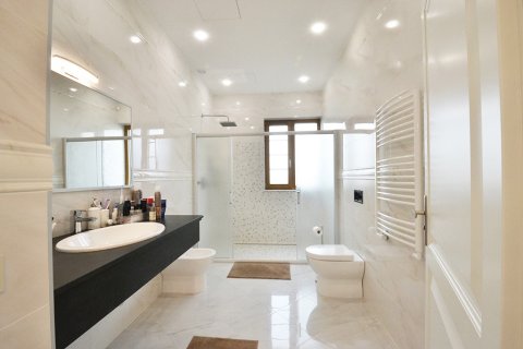 Villa for sale in Santa Ponsa, Mallorca, Spain 4 bedrooms, 400 sq.m. No. 148128 - photo 16