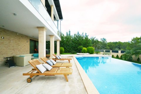 Вилла в Санта-Понса, Майорка, Испания 4 спальни, 400м2 №148128