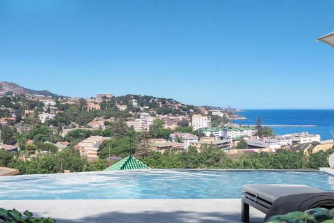 Apartment for sale in Malaga, Spain 4 bedrooms, 245 sq.m. No. 194824 - photo 2