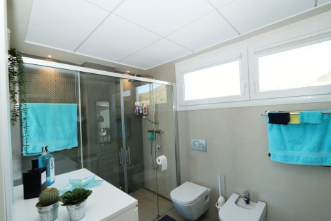 Villa till salu i Finestrat, Alicante, Spanien 3 sovrum, 224 kvm. Nr. 149981 - foto 28