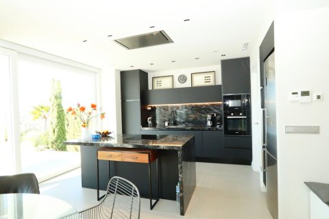 Villa till salu i Finestrat, Alicante, Spanien 3 sovrum, 224 kvm. Nr. 149981 - foto 16