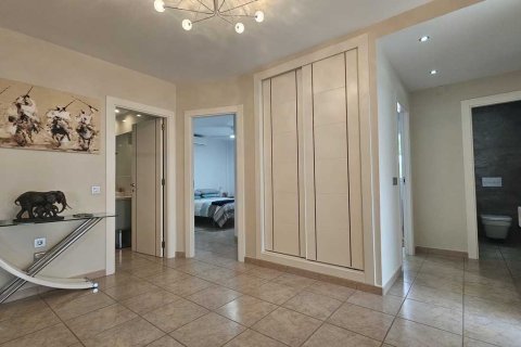 Villa for sale in Torremendo, Alicante, Spain 5 bedrooms, 250 sq.m. No. 149980 - photo 21