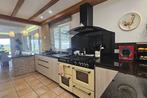 Villa for sale in Torremendo, Alicante, Spain 5 bedrooms, 250 sq.m. No. 149980 - photo 16