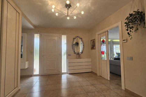 Villa for sale in Torremendo, Alicante, Spain 5 bedrooms, 250 sq.m. No. 149980 - photo 19