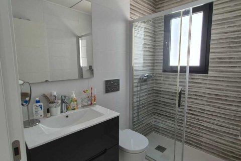 Villa en venta en Bigastro, Alicante, España 3 dormitorios,  No. 149983 - foto 8