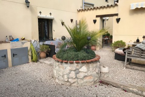 Finca till salu i Monovar, Alicante, Spanien 5 sovrum, 300 kvm. Nr. 149984 - foto 3