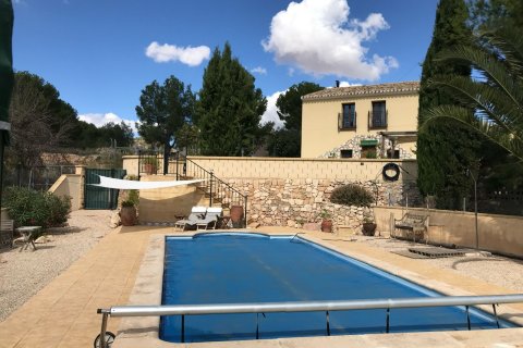 Finca i Monovar, Alicante, Spanien 5 sovrum, 300 kvm. Nr. 149984