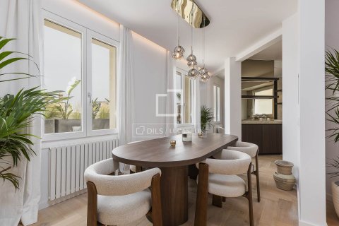 Ático en venta en Barcelona, España 3 dormitorios, 210 m2 No. 150250 - foto 9