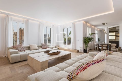 Ático en Barcelona, España 3 dormitorios, 210 m2 No. 150250