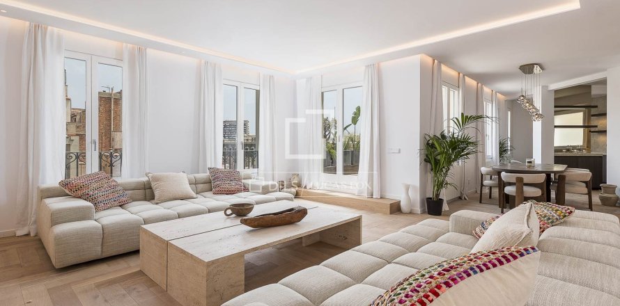 Ático en Barcelona, España 3 dormitorios, 210 m2 No. 150250