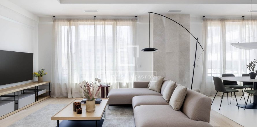 Huoneisto Barcelona, Espanja 4 makuuhuonetta, 185 m2 No. 150245