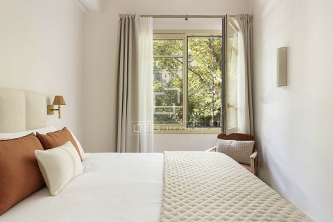 Apartment à vendre à Barcelona, Espagne, 3 chambres, 200 m2 No. 150249 - photo 14