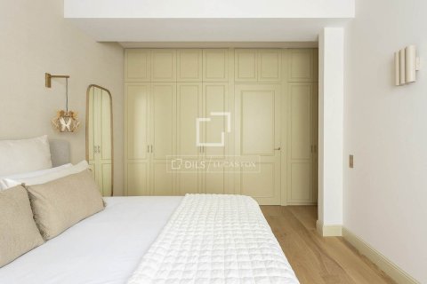 Apartment à vendre à Barcelona, Espagne, 3 chambres, 200 m2 No. 150249 - photo 6