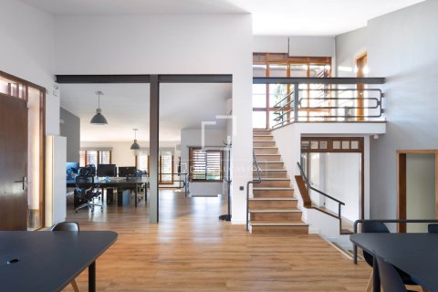 Villa for sale in Tiana, Barcelona, Spain 5 bedrooms, 848 sq.m. No. 150247 - photo 4