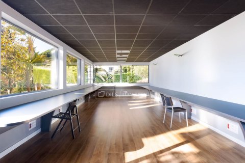 Villa for sale in Tiana, Barcelona, Spain 5 bedrooms, 848 sq.m. No. 150247 - photo 23