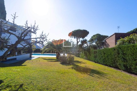 Villa for sale in Tiana, Barcelona, Spain 5 bedrooms, 848 sq.m. No. 150247 - photo 24