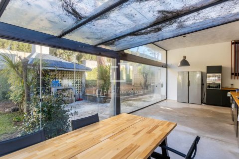 Villa for sale in Tiana, Barcelona, Spain 5 bedrooms, 848 sq.m. No. 150247 - photo 21