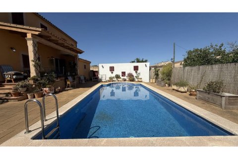 Casa adosada en venta en Manacor, Mallorca, España 4 dormitorios, 208 m2 No. 140589 - foto 1