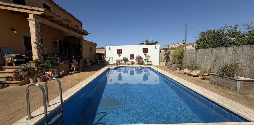 Casa adosada en Manacor, Mallorca, España 4 dormitorios, 208 m2 No. 140589