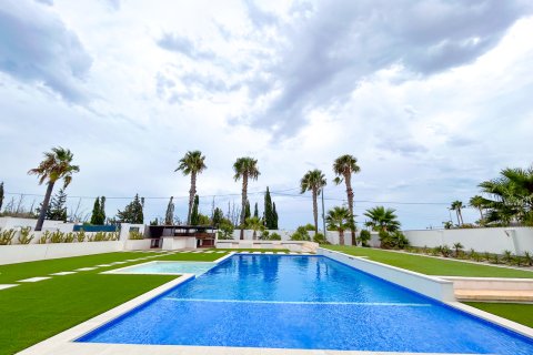 Villa for sale in Los Montesinos, Alicante, Spain 8 bedrooms, 377 sq.m. No. 194566 - photo 5