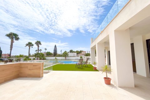 Villa for sale in Los Montesinos, Alicante, Spain 8 bedrooms, 377 sq.m. No. 194566 - photo 6
