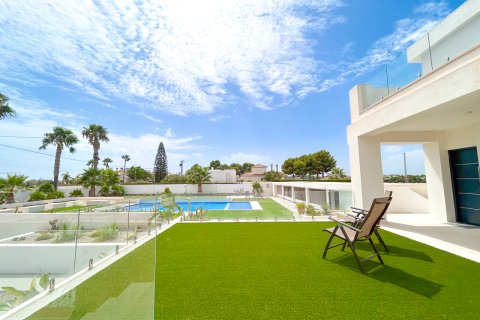 Villa for sale in Los Montesinos, Alicante, Spain 8 bedrooms, 377 sq.m. No. 194566 - photo 3