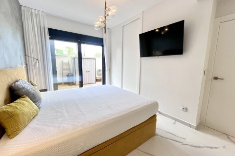 Apartment à vendre à San Miguel de Salinas, Alicante, Espagne, 2 chambres, 101 m2 No. 194567 - photo 8