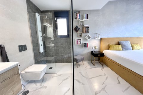 Apartment à vendre à San Miguel de Salinas, Alicante, Espagne, 2 chambres, 101 m2 No. 194567 - photo 9
