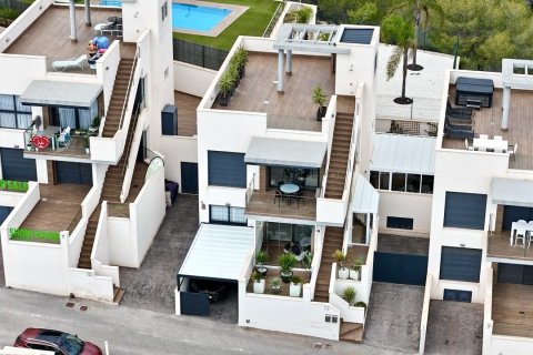 Apartment à vendre à San Miguel de Salinas, Alicante, Espagne, 2 chambres, 101 m2 No. 194567 - photo 2