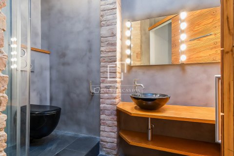 Lägenhet till salu i Barcelona, Spanien 2 sovrum, 175 kvm. Nr. 150377 - foto 13