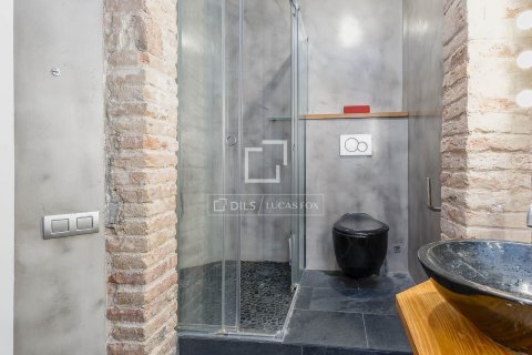 Lägenhet till salu i Barcelona, Spanien 2 sovrum, 175 kvm. Nr. 150377 - foto 14