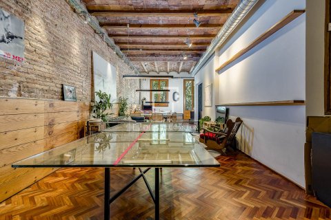 Lägenhet till salu i Barcelona, Spanien 2 sovrum, 175 kvm. Nr. 150377 - foto 15