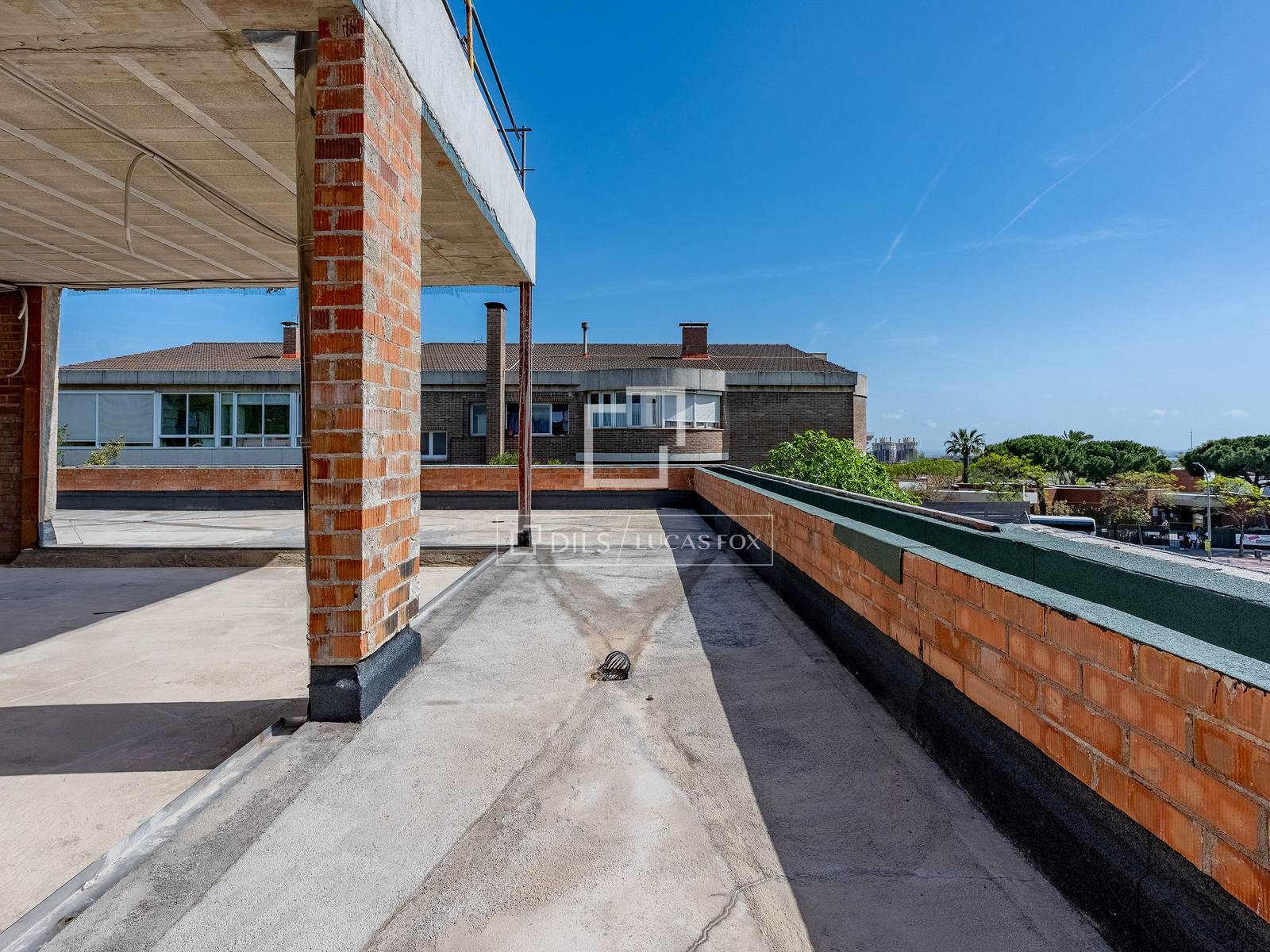 Huvila Esplugues de Llobregat, Barcelona, Espanja 5 makuuhuonetta, 552 m2 No. 150381