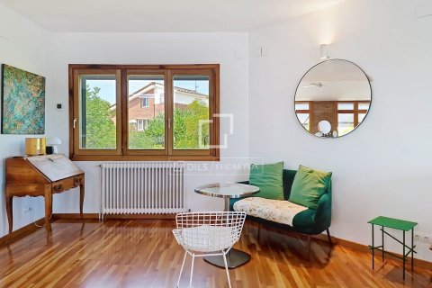 Villa for sale in Vilanova i la Geltru, Barcelona, Spain 5 bedrooms, 320 sq.m. No. 150382 - photo 26