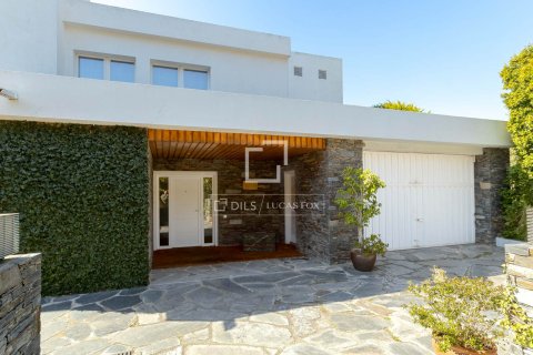 Villa for sale in Cabrils, Barcelona, Spain 5 bedrooms, 520 sq.m. No. 150383 - photo 10