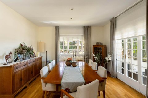 Villa for sale in Cabrils, Barcelona, Spain 5 bedrooms, 520 sq.m. No. 150383 - photo 13